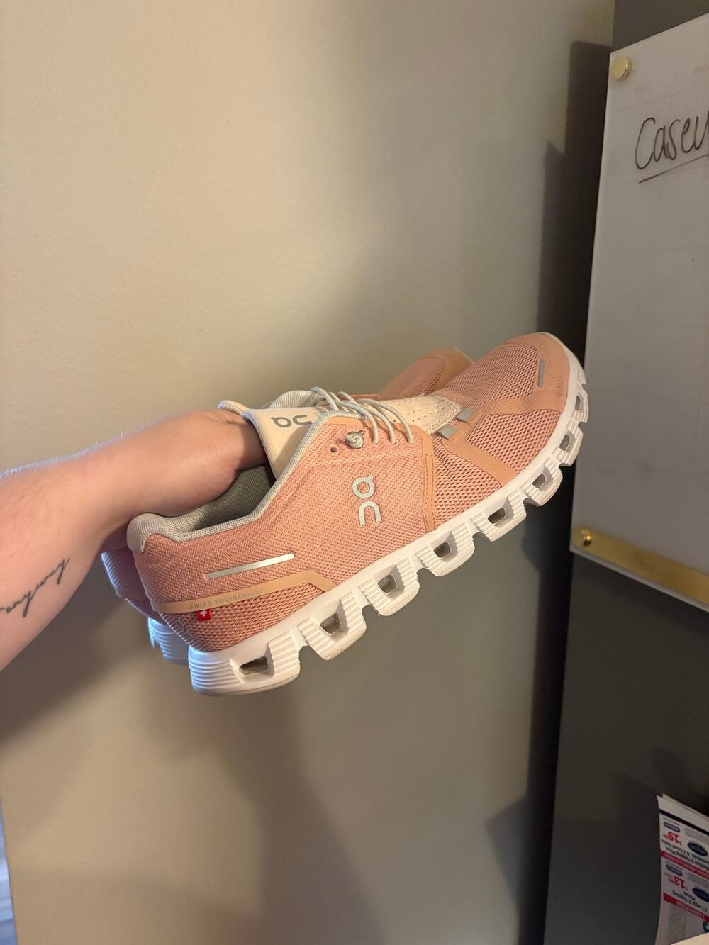 On Cloud 5 Women’s Running Shoes Swiss Engineering Size 8.5